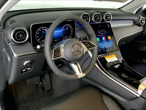 New 2025 Mercedes-Benz GLC 350e GLC 350e image 10