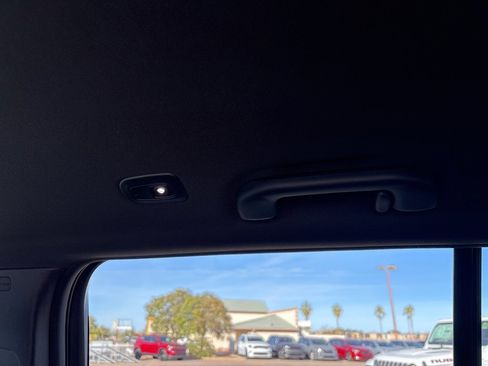 New 2025 Jeep Grand Cherokee Altitude image 40