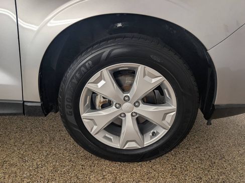 Used 2015 Subaru Forester 2.5i Premium AWD/4WD image 21