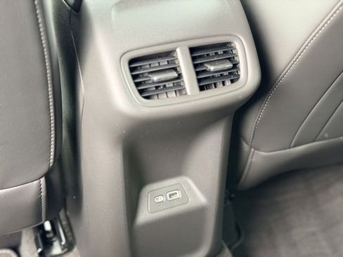 Certified 2023 Buick Envision Essence image 24