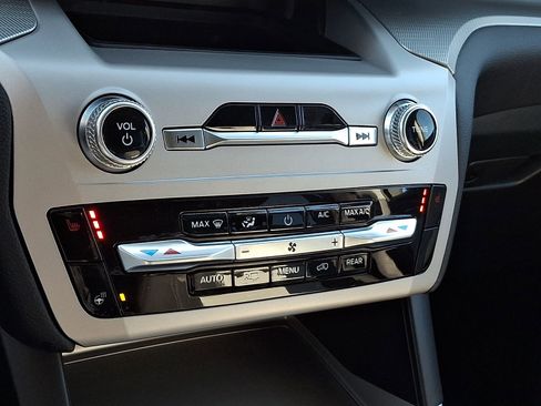 Used 2023 Ford Explorer XLT w/ Equipment Group 202A image 16