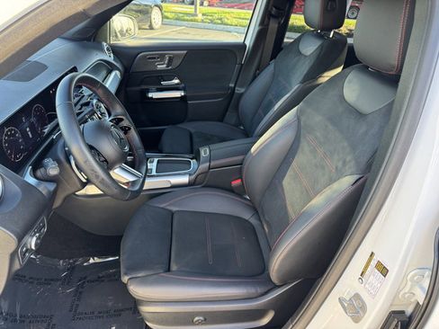 Used 2025 Mercedes-Benz GLB 250 image 16