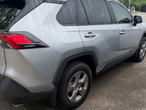 Used 2025 Toyota RAV4 XLE w/ Convenience Package FWD image 7