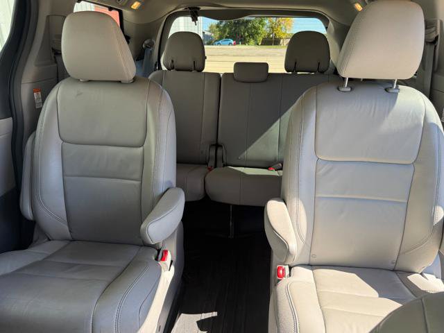 Used 2015 Toyota Sienna XLE AWD/4WD image 12