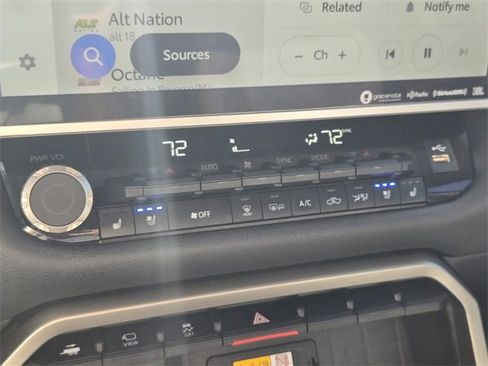 Used 2024 Toyota Tundra Limited image 26