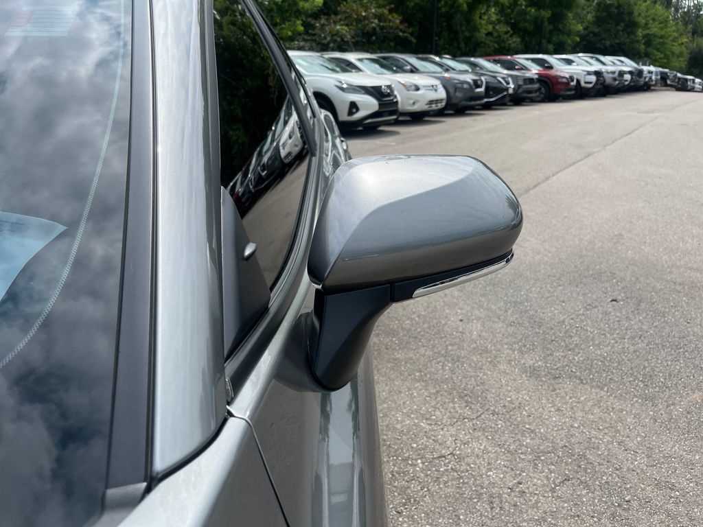 Used 2026 Toyota Camry SE FWD image 32