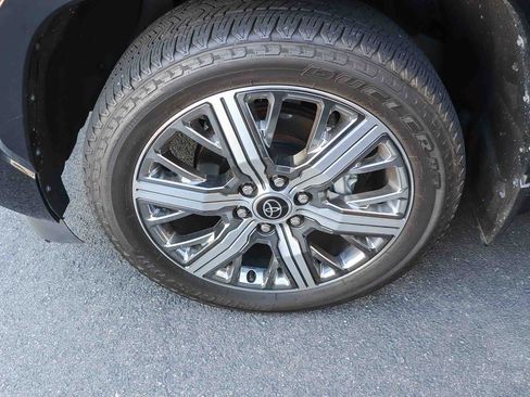 Used 2024 Toyota Sequoia Capstone image 15