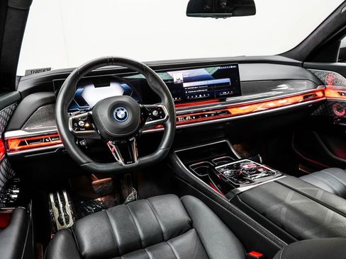 Used 2023 BMW i7 xDrive60 AWD/4WD image 23