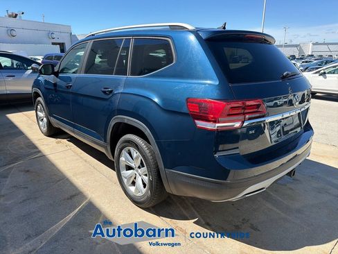 Used 2019 Volkswagen Atlas SE w/ Panoramic Sunroof Package FWD image 4