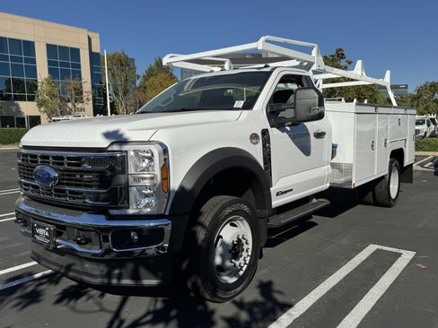 New 2025 Ford F450 XL w/ XL Chrome Package image 3