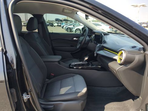 Used 2024 Chevrolet Trax LT w/ Driver Confidence Package FWD image 29