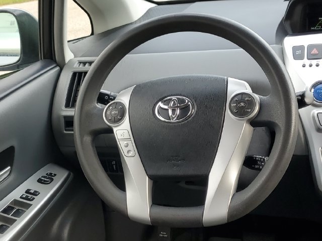 Used 2014 Toyota Prius V Three FWD image 26