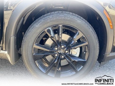 New 2025 INFINITI QX60 Luxe w/ Black Edition image 9