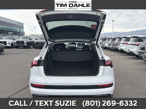 Used 2021 Audi e-tron Premium w/ Convenience Plus Package AWD/4WD image 9