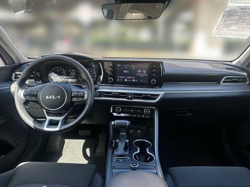 Used 2023 Kia K5 LXS FWD image 3