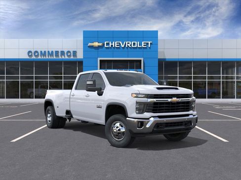New 2026 Chevrolet Silverado 3500 LT image 1