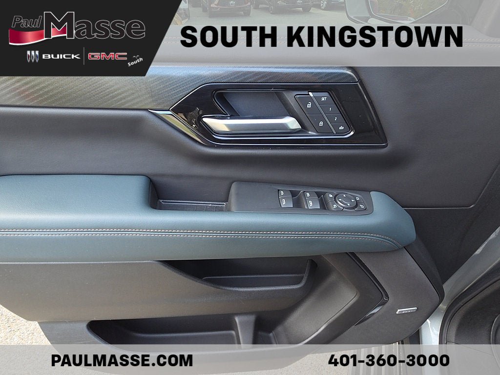 Used 2025 GMC Yukon AT4 AWD/4WD image 8