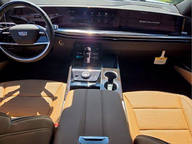 New 2026 Cadillac Escalade Luxury w/ Touring Package AWD/4WD image 19