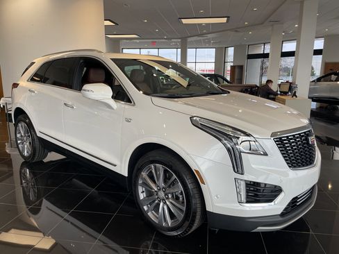 Certified 2024 Cadillac XT5 Premium Luxury w/ Technology Package image 8