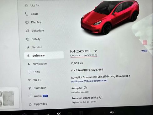 Used 2024 Tesla Model Y Performance AWD/4WD image 23