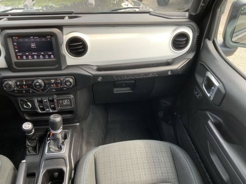 Used 2021 Jeep Wrangler Unlimited Sport AWD/4WD image 51