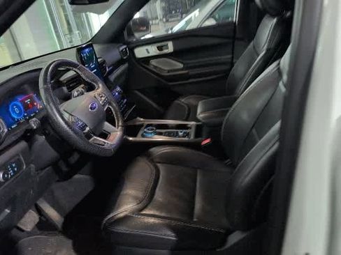 Used 2020 Ford Explorer ST w/ Premium Technology Package image 12