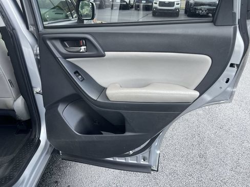 Used 2014 Subaru Forester 2.5i Limited w/ Popular Package #2 AWD/4WD image 23