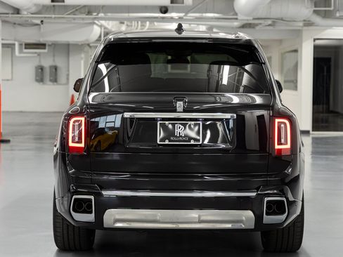 New 2026 Rolls-Royce Cullinan AWD/4WD image 5
