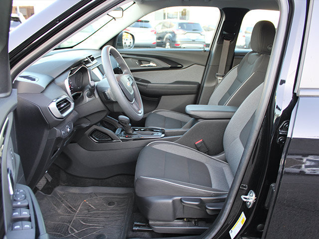 Used 2021 Chevrolet TrailBlazer LS FWD image 12