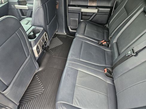 Used 2022 Ford F350 Lariat w/ Chrome Package image 32