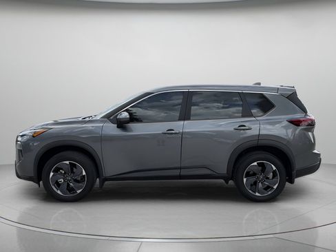 Used 2026 Nissan Rogue SV FWD image 5