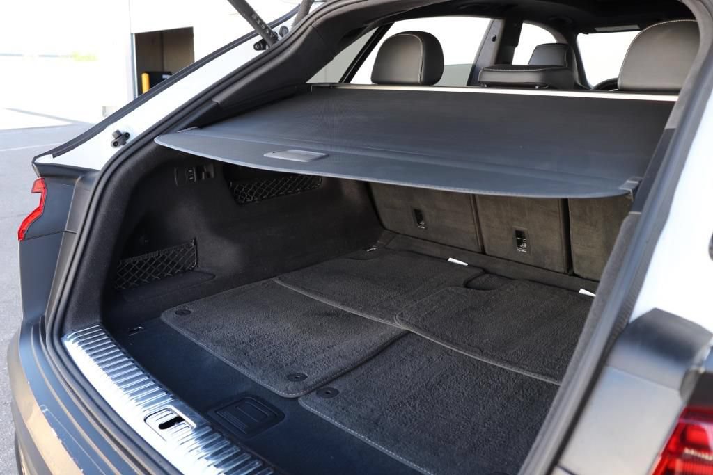 Used 2023 Audi SQ8 Prestige AWD/4WD image 25