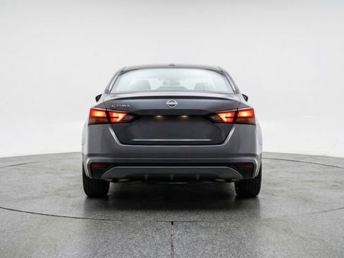 Used 2025 Nissan Altima 2.5 SV image 7