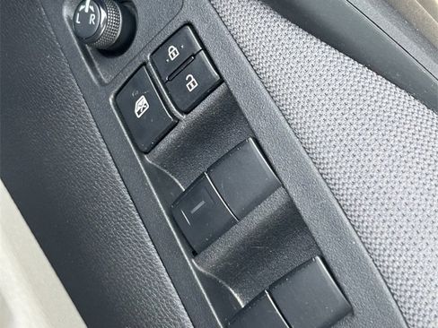 Used 2022 Toyota Corolla LE image 21