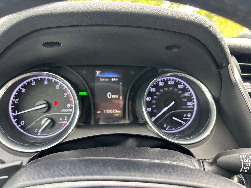 Used 2018 Toyota Camry SE w/ Convenience Package FWD image 21