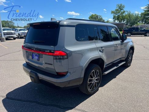 Used 2024 Lexus GX 550 w/ Accessory Package (2T) AWD/4WD image 6