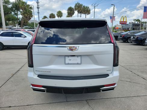 Certified 2023 Cadillac Escalade Premium Luxury w/ Performance Package AWD/4WD image 5