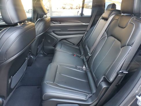 New 2025 Jeep Grand Cherokee L Limited AWD/4WD image 15