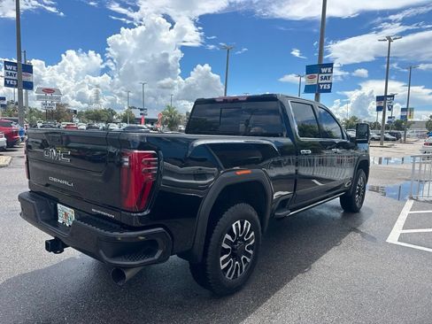 Used 2025 GMC Sierra 2500 Denali Ultimate AWD/4WD image 6