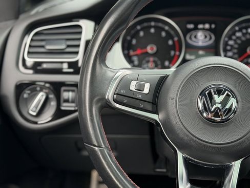 Used 2018 Volkswagen GTI SE w/ SE Leather Package image 43