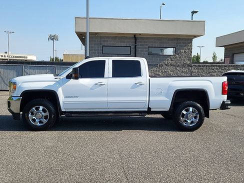 Used 2018 GMC Sierra 2500 SLE w/ SLE Fleet Convenience Package AWD/4WD image 4
