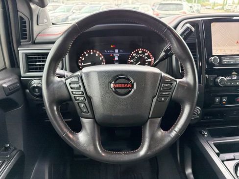 Used 2021 Nissan Titan PRO-4X w/ Pro-4x Convenience Package AWD/4WD image 10