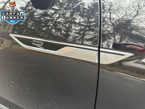 Used 2024 Volkswagen Atlas SEL Premium R-Line image 11