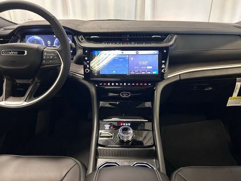 New 2026 Jeep Grand Cherokee L Limited AWD/4WD image 13