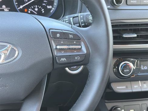 Used 2022 Hyundai Kona SEL w/ Convenience Package image 15