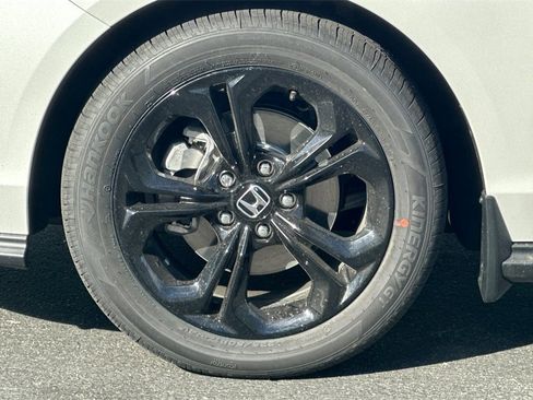 New 2025 Honda Accord SE image 30