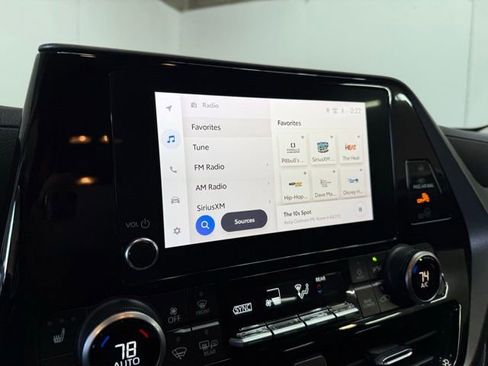 Used 2023 Toyota Highlander L image 24