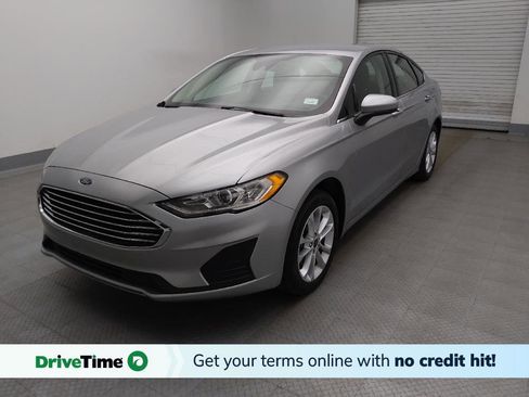 Used 2020 Ford Fusion SE image 1