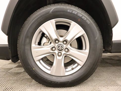 Used 2024 Toyota RAV4 XLE FWD image 6