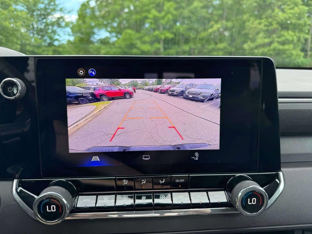 Used 2026 Chevrolet Colorado Trail Boss AWD/4WD image 29
